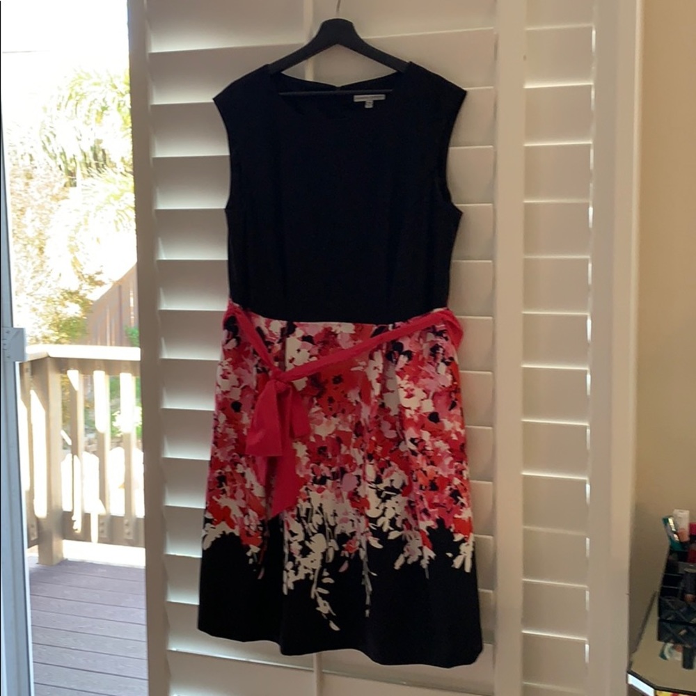 Women’s dress